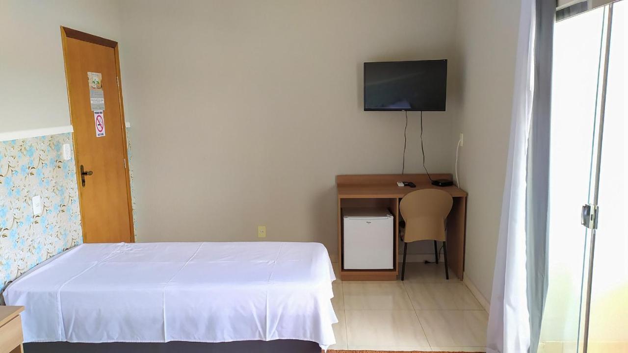 Pouso Oliveira Suites Sao Joao Batista do Gloria Ngoại thất bức ảnh