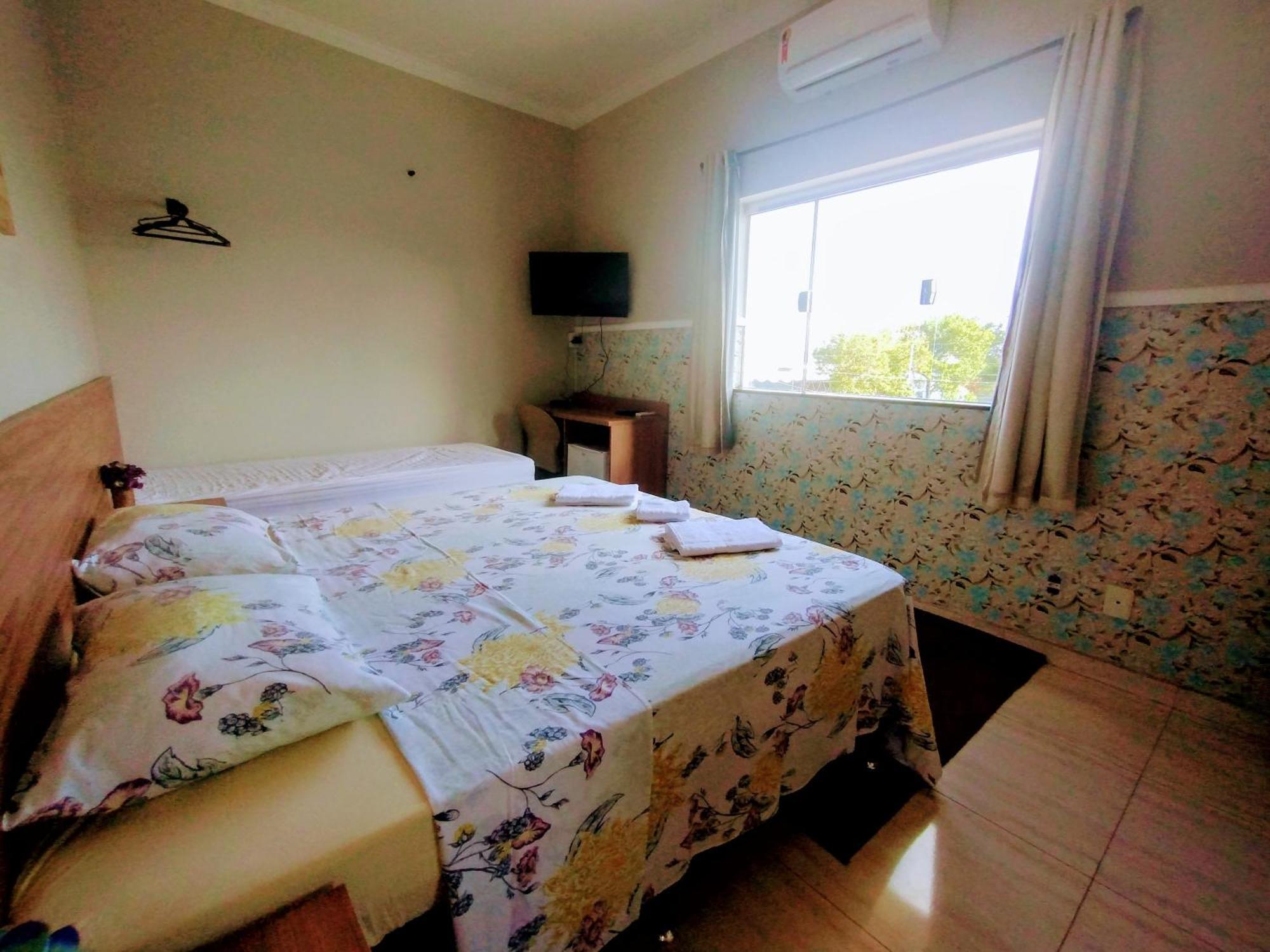 Pouso Oliveira Suites Sao Joao Batista do Gloria Ngoại thất bức ảnh