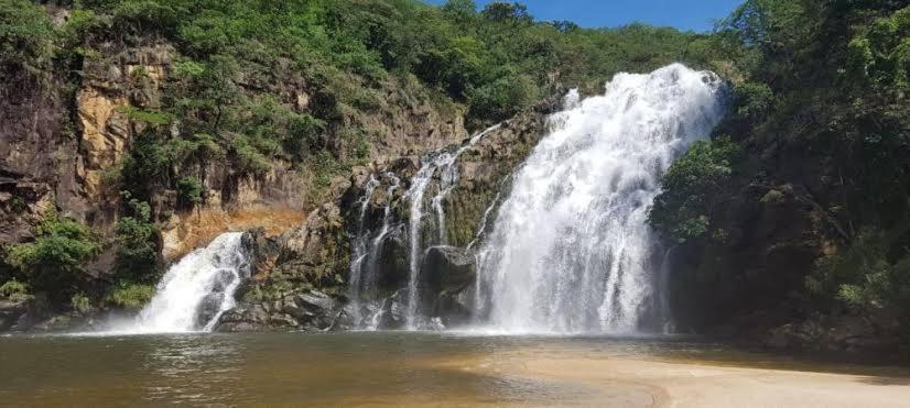 Pouso Oliveira Suites Sao Joao Batista do Gloria Ngoại thất bức ảnh