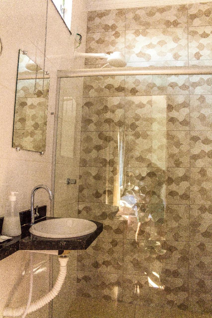 Pouso Oliveira Suites Sao Joao Batista do Gloria Ngoại thất bức ảnh
